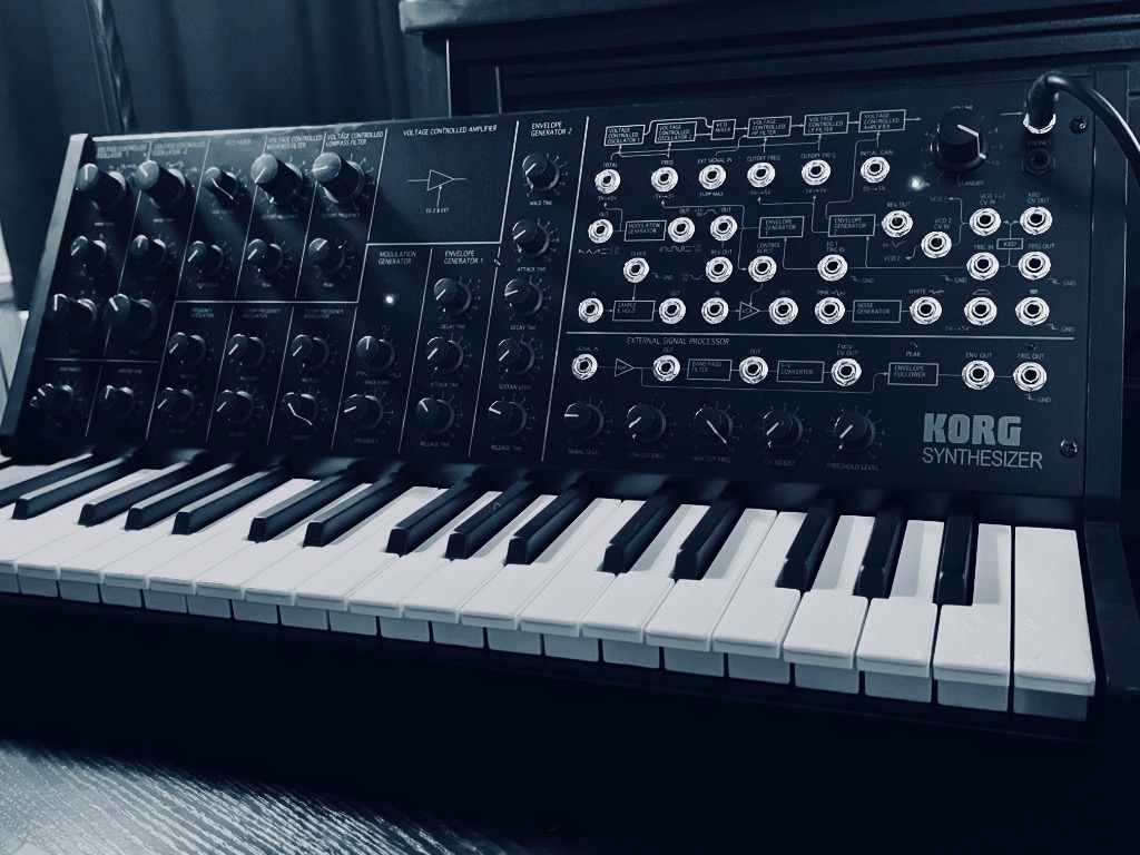 Just added this beauty to the studio setup